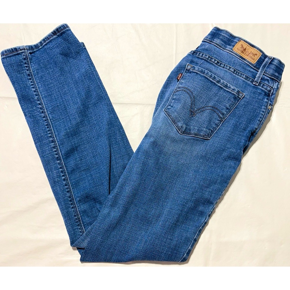 Levi's Women's Slim Skinny Jeans Size 8 Blue Medium Wash Mid Rise  perfect waist